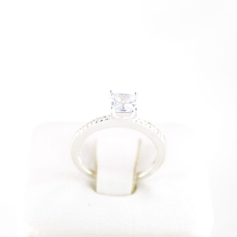 Anillo promesa princesa circones